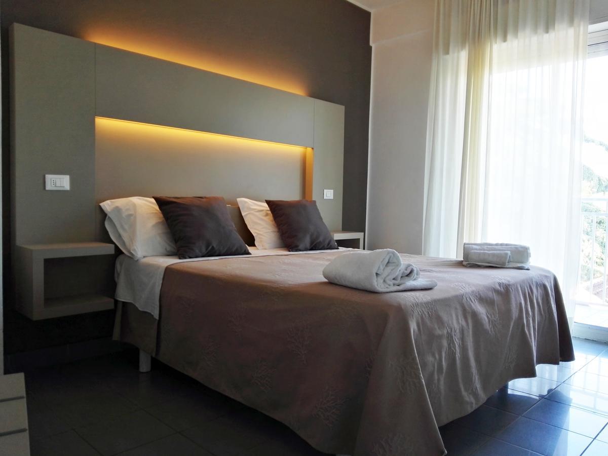 Hotel Desire' Риччоне Экстерьер фото